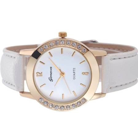 Geneva Watch นาฬิกาข้อมือแฟชั่นผู้หญิง สายหนังขอบเพชร สีขาว รุ่น WM0077