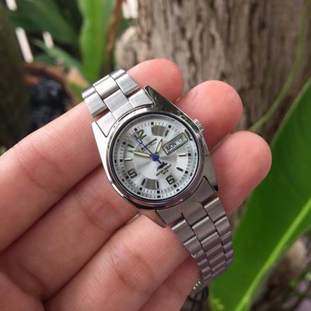 US Submarine  นาฬิกาข้อมือหญิง รุ่น J035M หน้าปัด 24