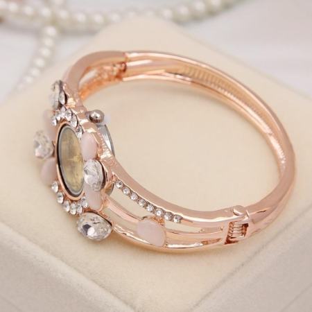 YBC ผู้หญิงดอกไม้กำไลไรน์สโตนนาฬิกาควอตซ์หรูนาฬิกาข้อมือ - INTL