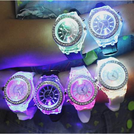 YBC ผู้หญิงไฟ LED ส่องสว่างซิลิโคนแฟชั่น Diamond Jelly นาฬิกา - INTL