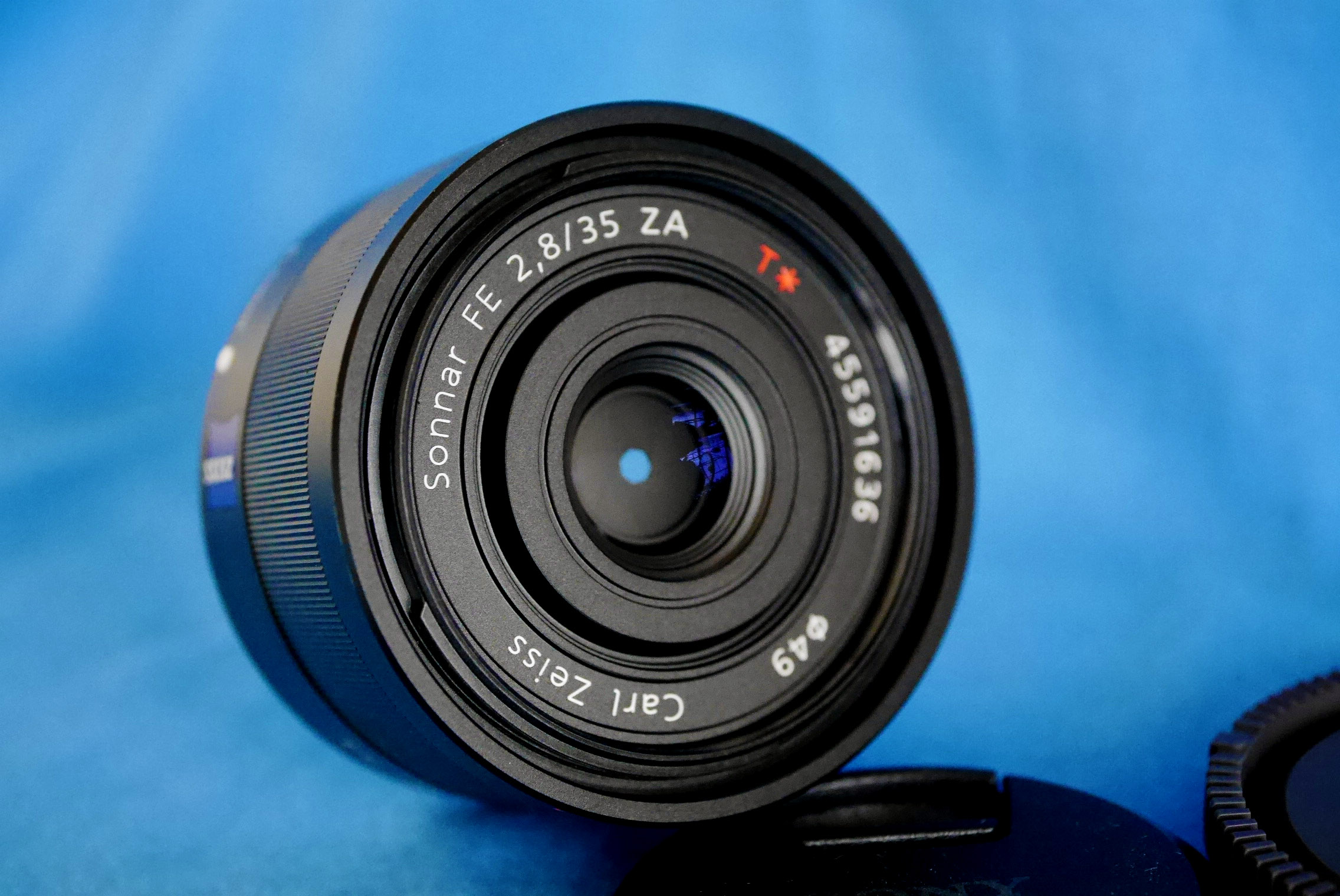 sony zeiss 35mm f2 8