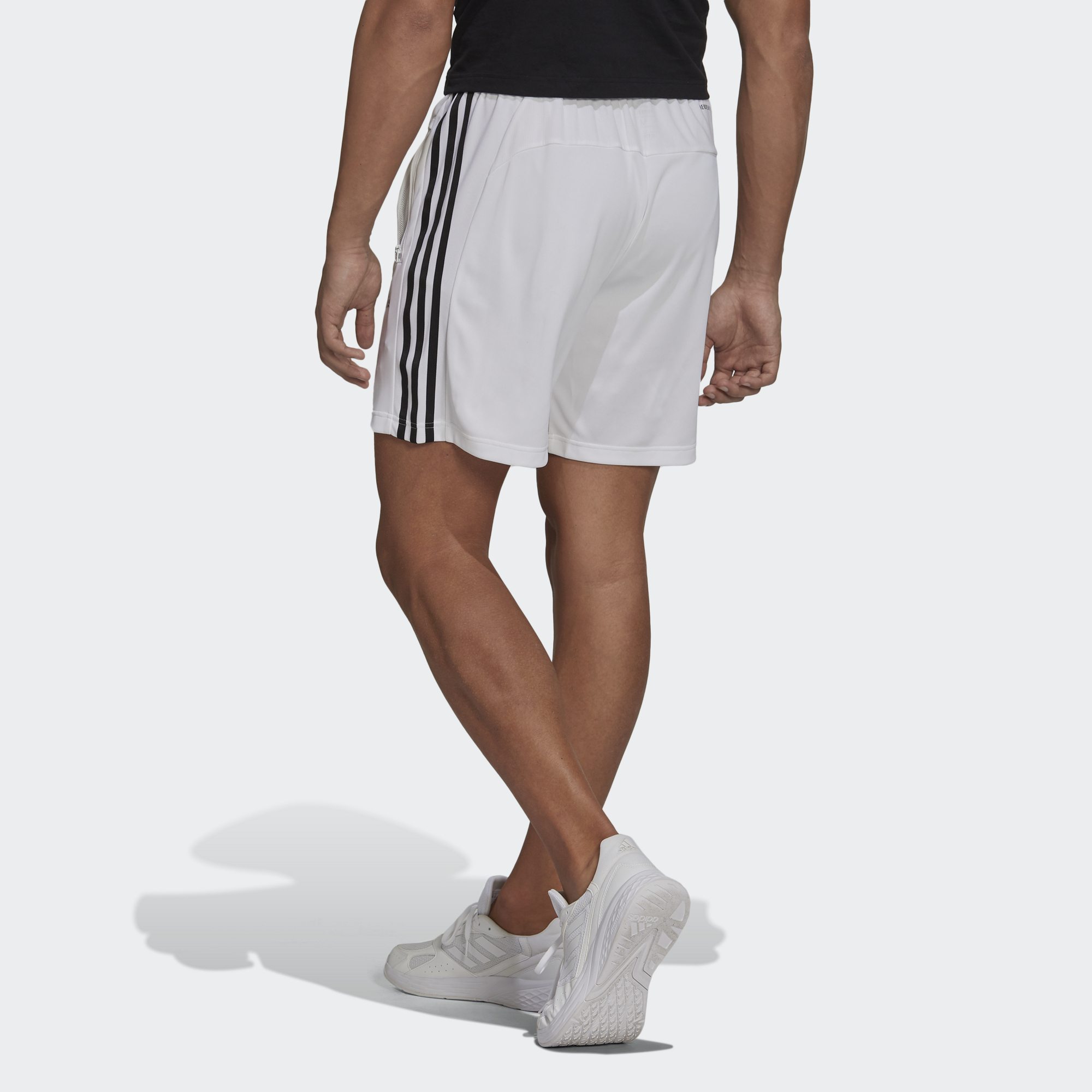 adidas TRAINING Celana Pendek Primeblue 