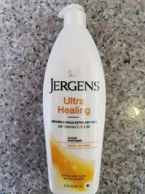 jergens ultra healing moisturizer 621 ml.