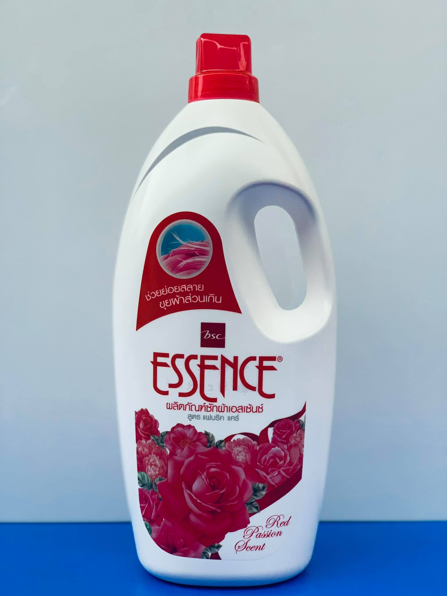 ESSENCE น้ำยาซักผ้า เอสเซ้นซ์ สูตร แฟบริค แคร์ แดง1900 ml