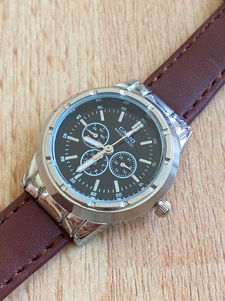 (พร้อมกล่องคู่มือ) นาฬิกาข้อมือ กันน้ำ นาฬิกาcasio คาสิโอ้สายหนัง CAS1O นาฬิกาผู้หญฺิง สายหนัง สีดำ/น้ำตาล ระบบเข็ม RC611