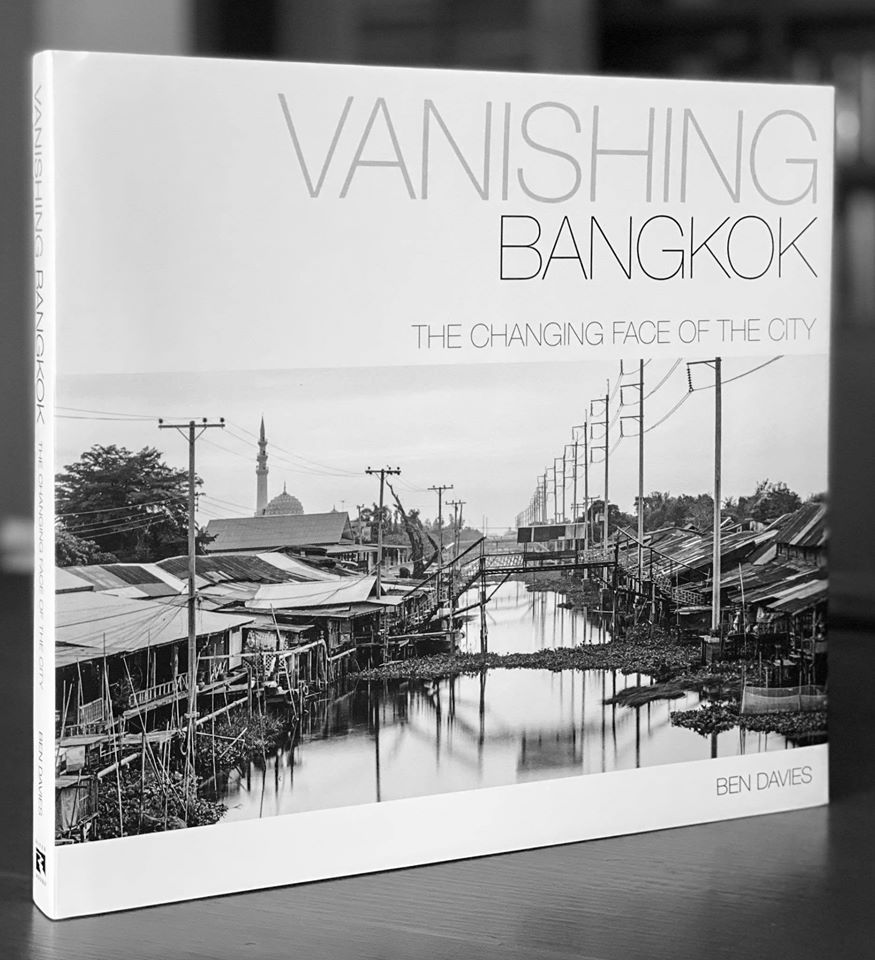 Riverbooks หนังสือประวัติศาสตร์ : Vanishing Bangkok - The Changing Face of the City