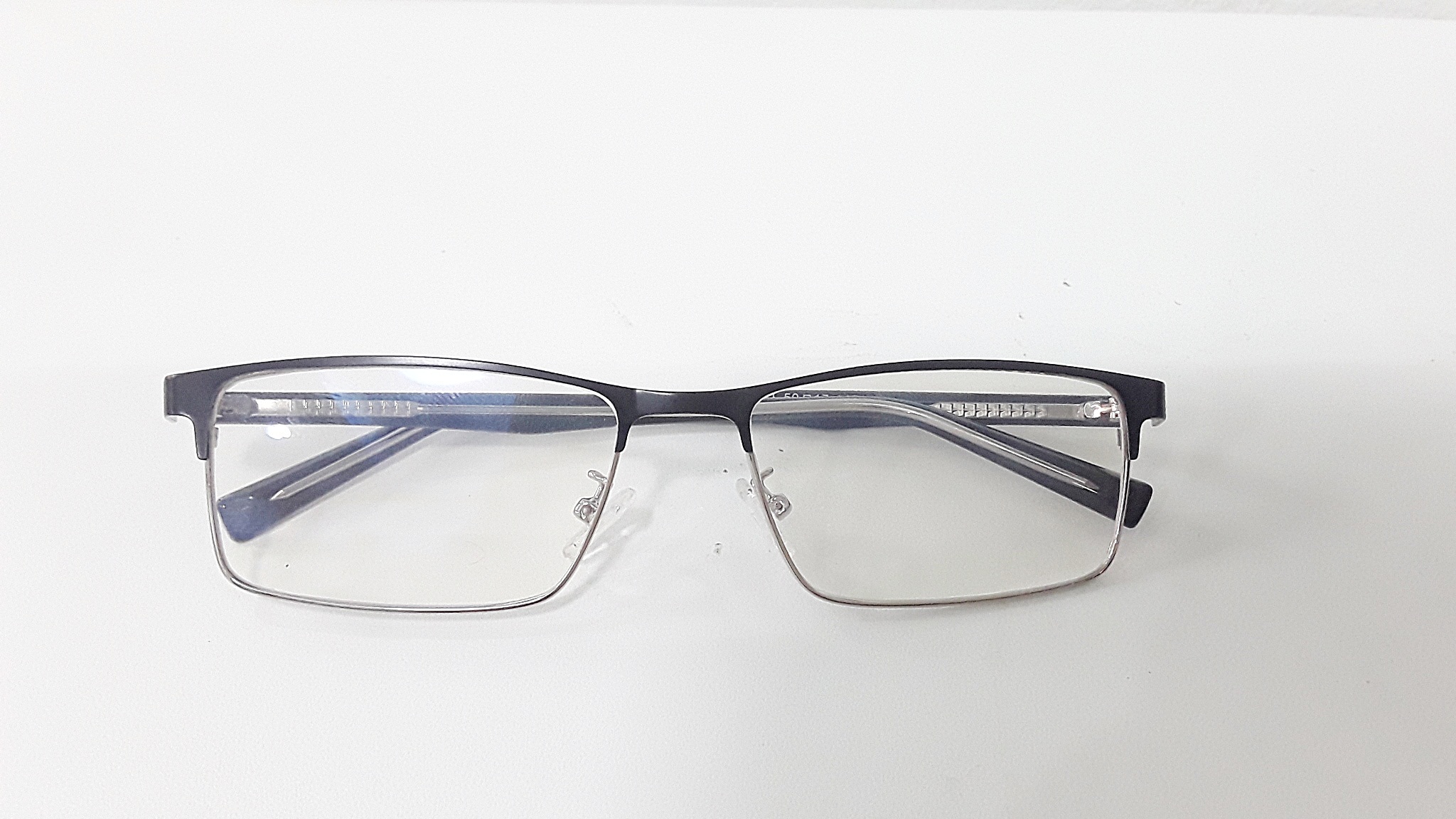 แว่นสายตาสั้น แว่นตา แว่นสายตา ตัดแว่น กรอบพร้อมเลนส์ ออโต้เปลี่ยนสี เมื่อโดนแดด แว่นตัดประกอบเลนส์แท้จากร้านแว่นโดยตรง1921ดำเงิน