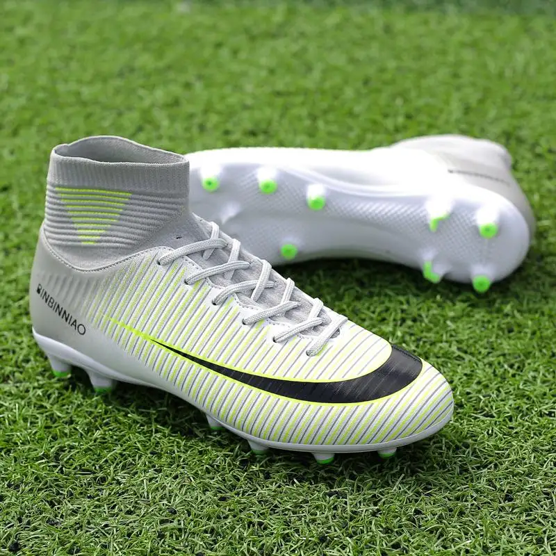 ภาพหน้าปกสินค้าMOALOL(FG Size 35-45)Professional Football Shoes รองเท้าฟุตบอลอาชีพ รองเท้าสตั๊ด รองเท้าฟุตบอลคุณภาพดีที่สุด -จัดส่งฟรีCOD (เงินสดเมื่อจัดส่ง) จากร้าน RT MALL บน Lazada
