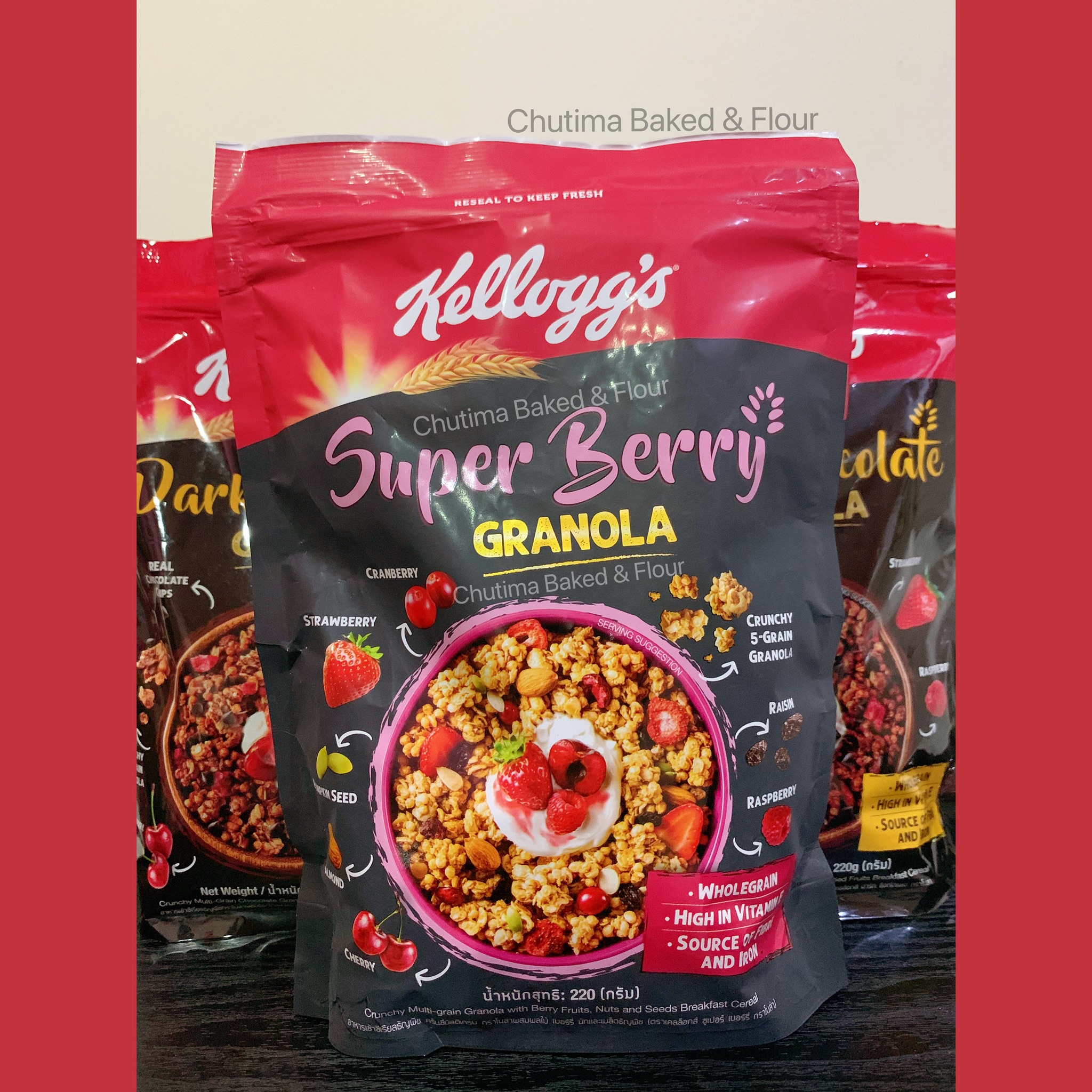 Kellogg's Super Berry Granola 220g. กราโนล่า เคลล็อกส์ซุปเปอร์เบอรี่สำหรับสายผลไม้ 220กรัม