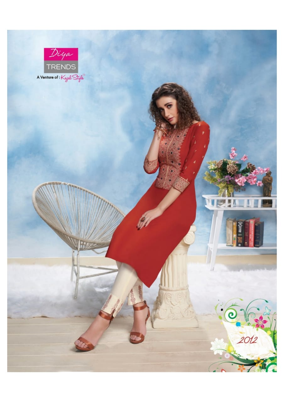 ชุดอินเดีย ผู้หญิง เสื้อพร้อมกางเกงเข้าชุด  ผ้า cotton มี 12 แบบ Size - S-36, M-38, L-40, XL-42, XXL-44, XXXL-46,4XL-48.  ยาว 46-48 นิ้ว