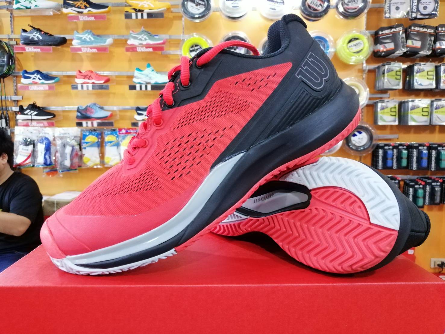 รองเท้าเทนนิสรุ่นใหม่จาก Wilson Rush Pro 3.5 (ผู้ชายเริ่มที่ เบอร์ US 7.5-11.5 ) ราคาลดแล้ว 3,300 บาท