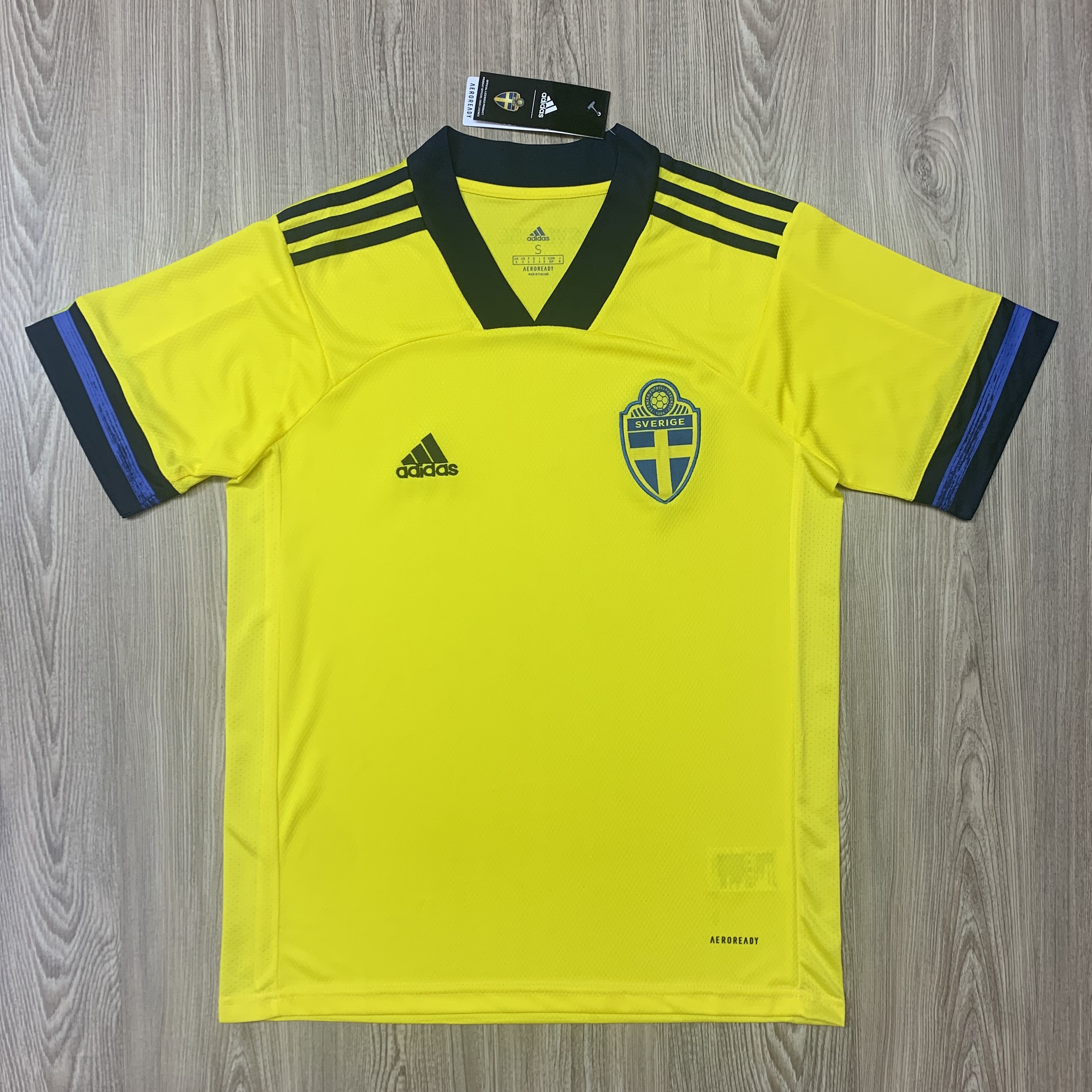 ใหม่!! Sweden 20/21 FOOTBALL SHIRT SOCCER JERSEY เสื้อบอล เสื้อฟุตบอลชาย เสื้อทีม สวีเดน ฤดูกาล เกรด AAA