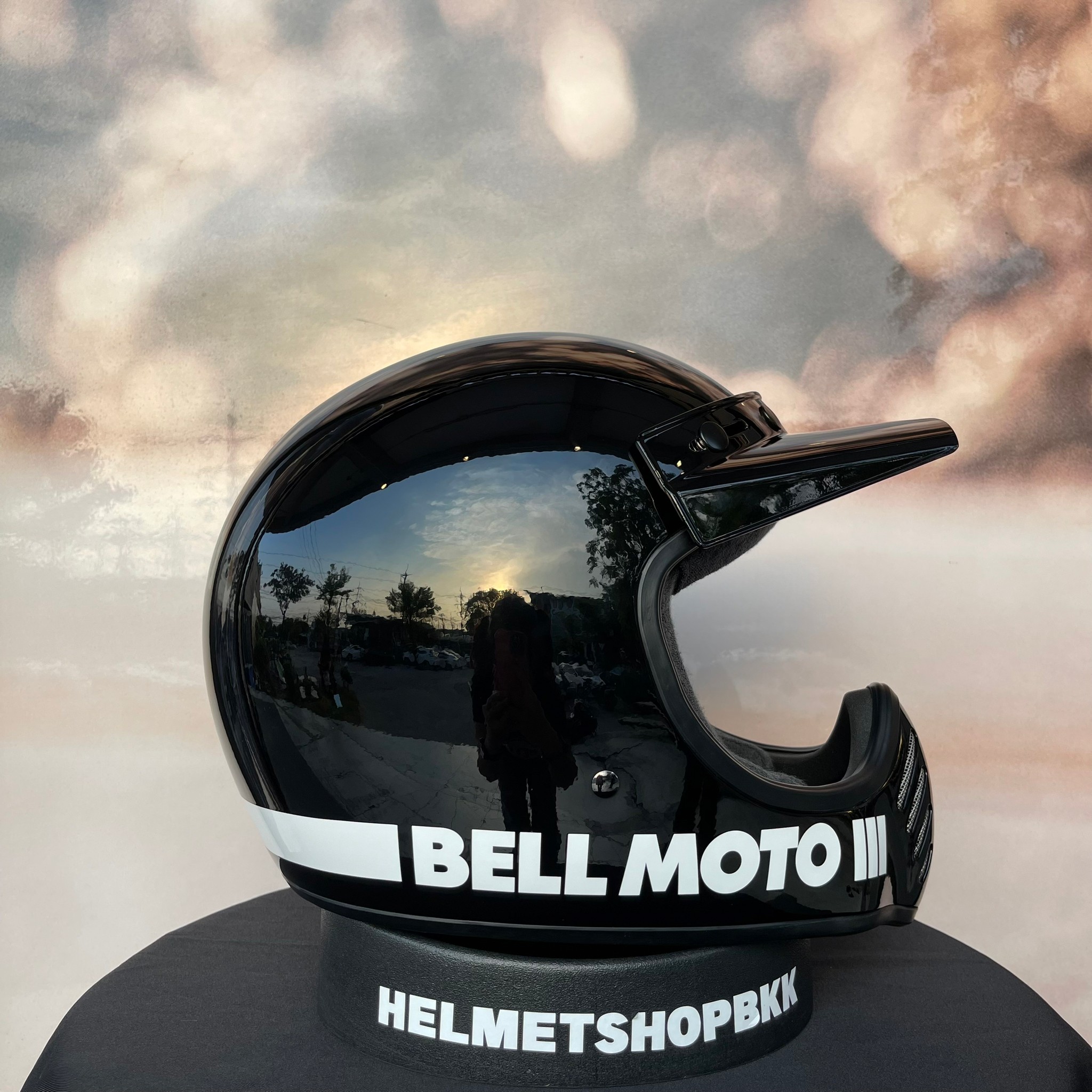 หมวกกันน๊อคเต็มใบคลาสสิค BELL MOTO 3 CLASSIC GLOSS BLACK | Lazada