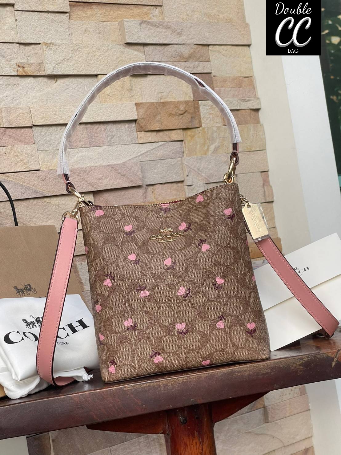 Coach C Small Town Bucket Bag With Heart Floral Lazada Co Th