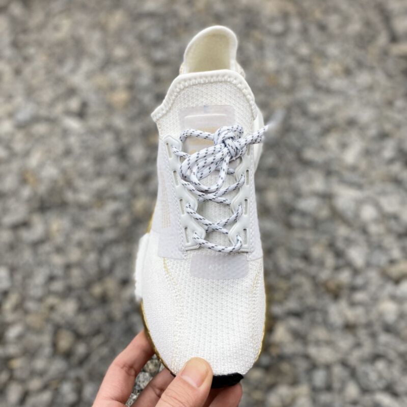 SPECIAL PRICE GENUINE ADIDAS ORIGINALS NMDR1 V2 UNISEX SPORTS SHOES