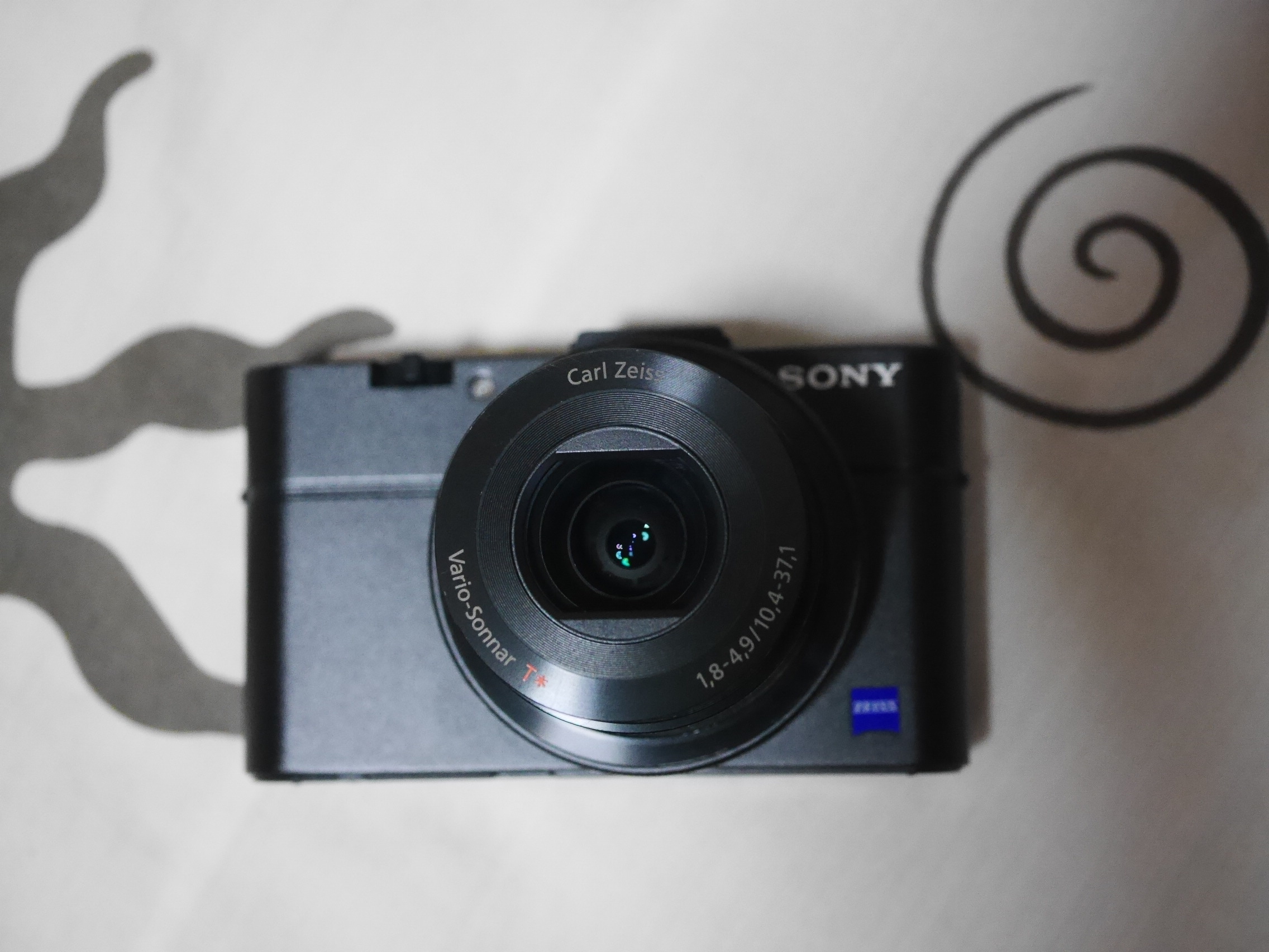 Sony RX100 M2 Wi-Fi w/NFC Advanced Camera with 1.0 inch sensor and Carl ZEISS Vario-Sonnar T* Lens, DSC-RX100M2, RX100 Mark 2