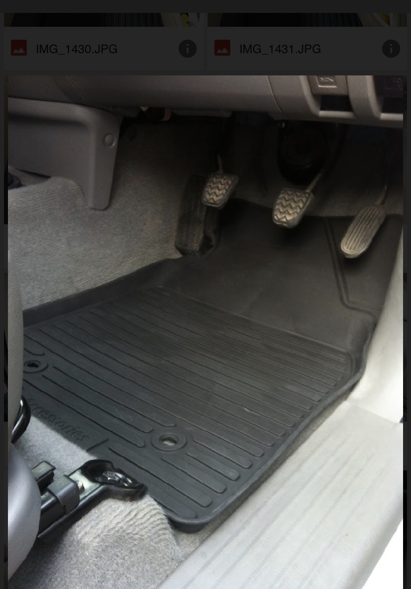 ผ้ายางปูพื้น ยกขอบ ตรงรุ่น Toyota Vigo Cab 2004-2015 (A/T,M/T) (ขนส่งKerry 1-2วันของถึง) พรมยางปูพื้นยกขอบเข้ารูป ตรงรุ่น