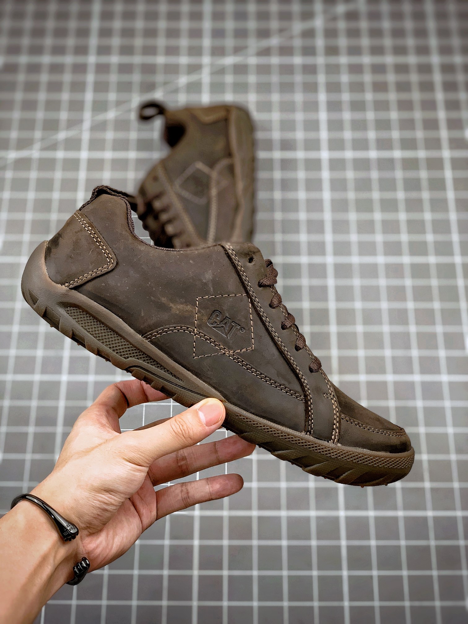 CAT FOOTWEAR/ CAT รองเท้าผู้ชาย รองเท้าผ้าใบผู้ชาย รองเท้าผ้าใบแฟชั่น