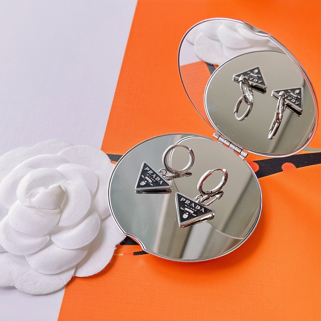 Fashion Prada Earring Titanium Steel Letter Logo Prada Ear Hoop Stud  Earrings Women's Jewelry | Lazada PH