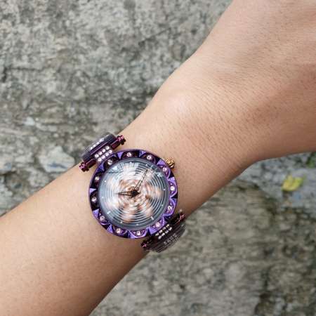 นาฬิกาข้อมือผู้หญิง แบรนด์แท้ Junjia 100%  งานสวยมาก  หน้าปัดหมุนได้   สวยสุด  สะดุดใจมาก  พร้อมกล่องแบรนด์