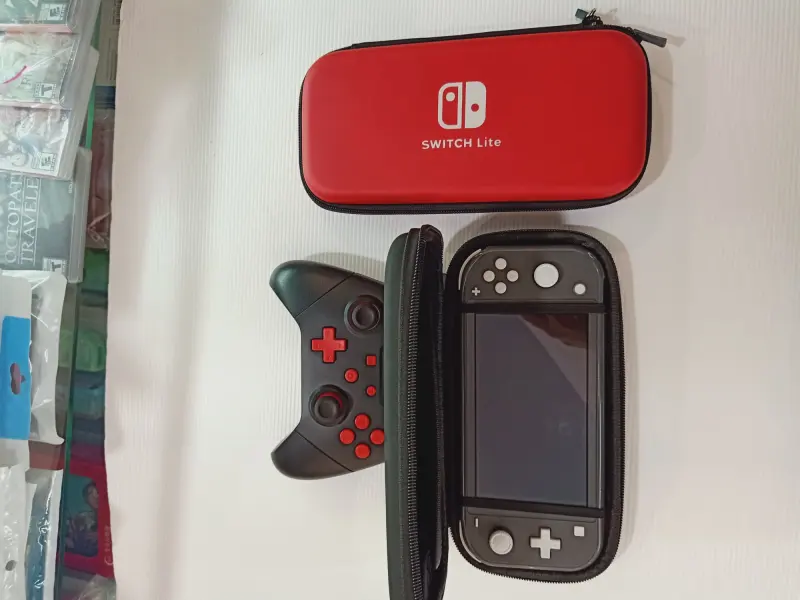 ภาพหน้าปกสินค้ากระเป๋า Nintendo Switch lite  Carrying Case LOGOขาว (Black, Red ,Blue) Nintendo Switch lite จากร้าน Gmconsole gameshop บน Lazada