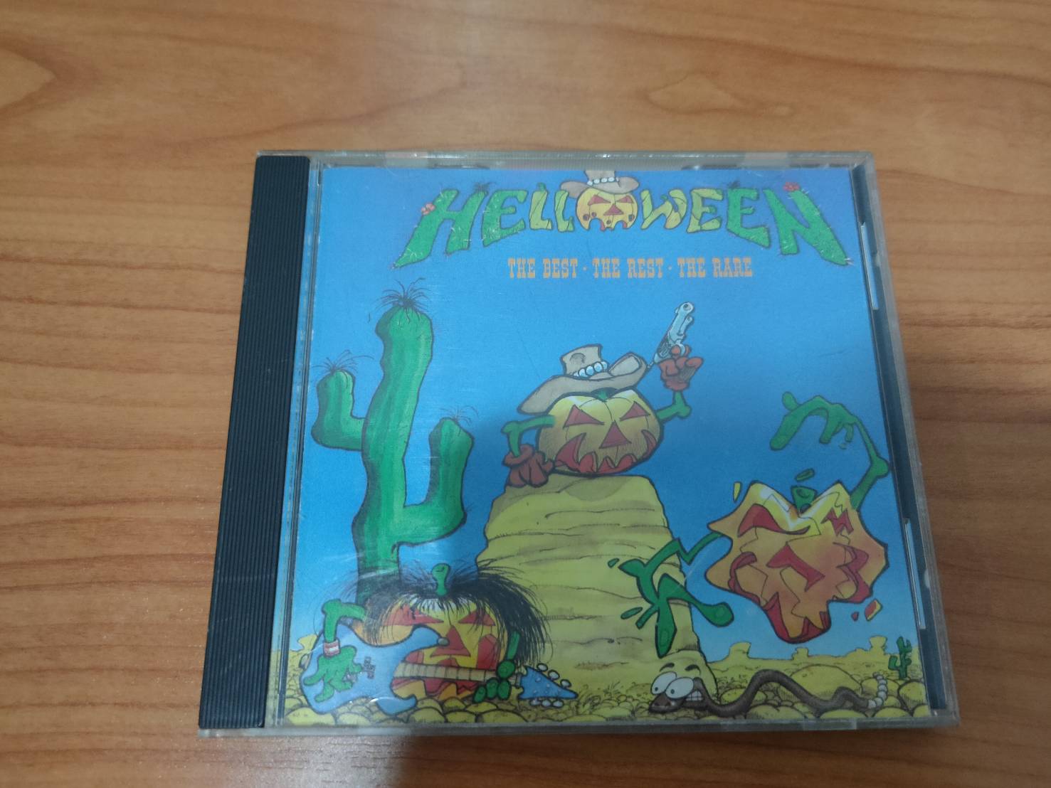 CD.MUSIC ซีดีเพลง เพลงสากล  Helloween The Best The Rare (***โปรดดูภาพสินค้าอย่างละเอียดก่อนทำการสั่งซื้อ*** )