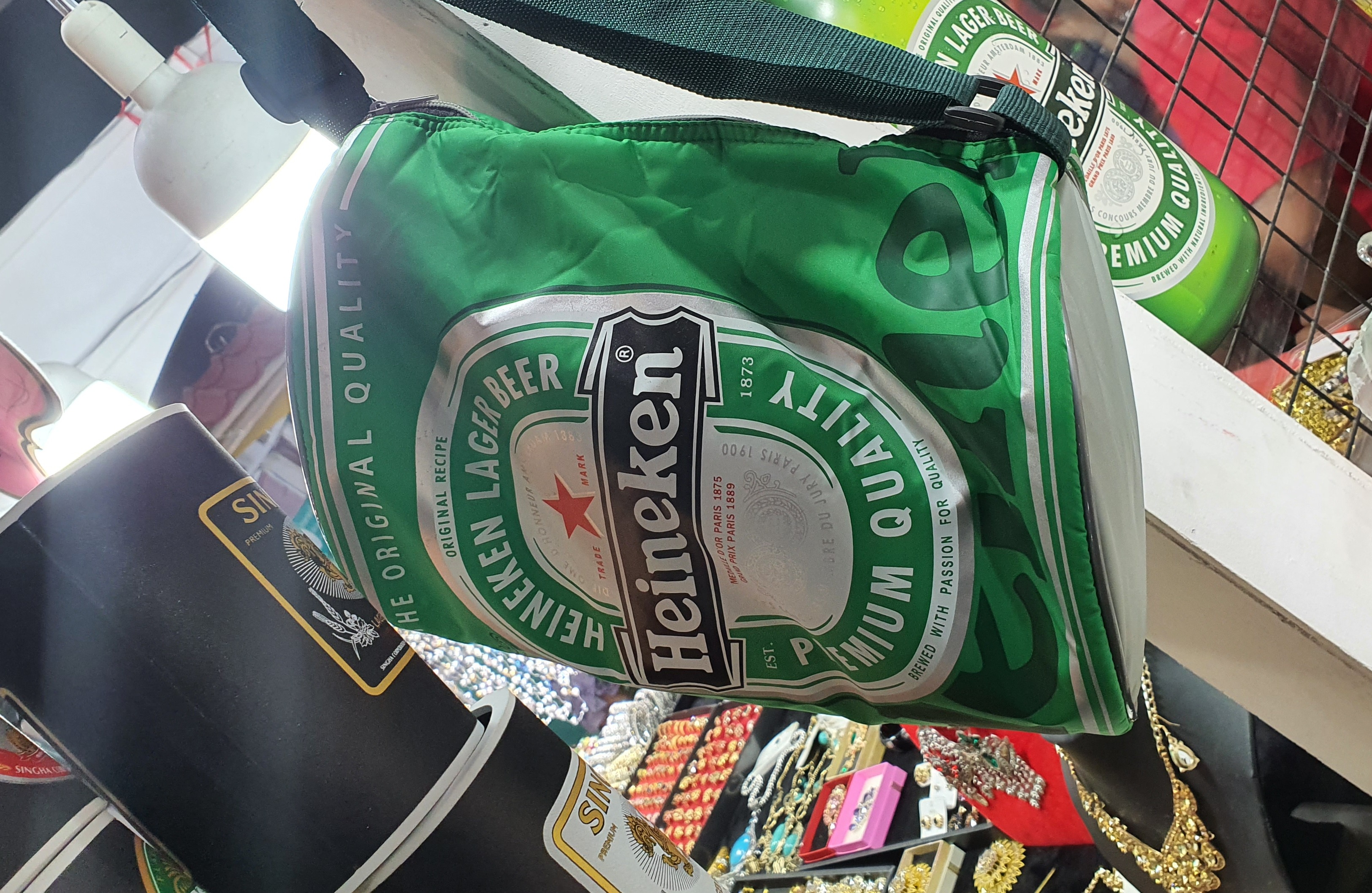 การเป๋ากีฬา Heineken​ขนาด 12x15