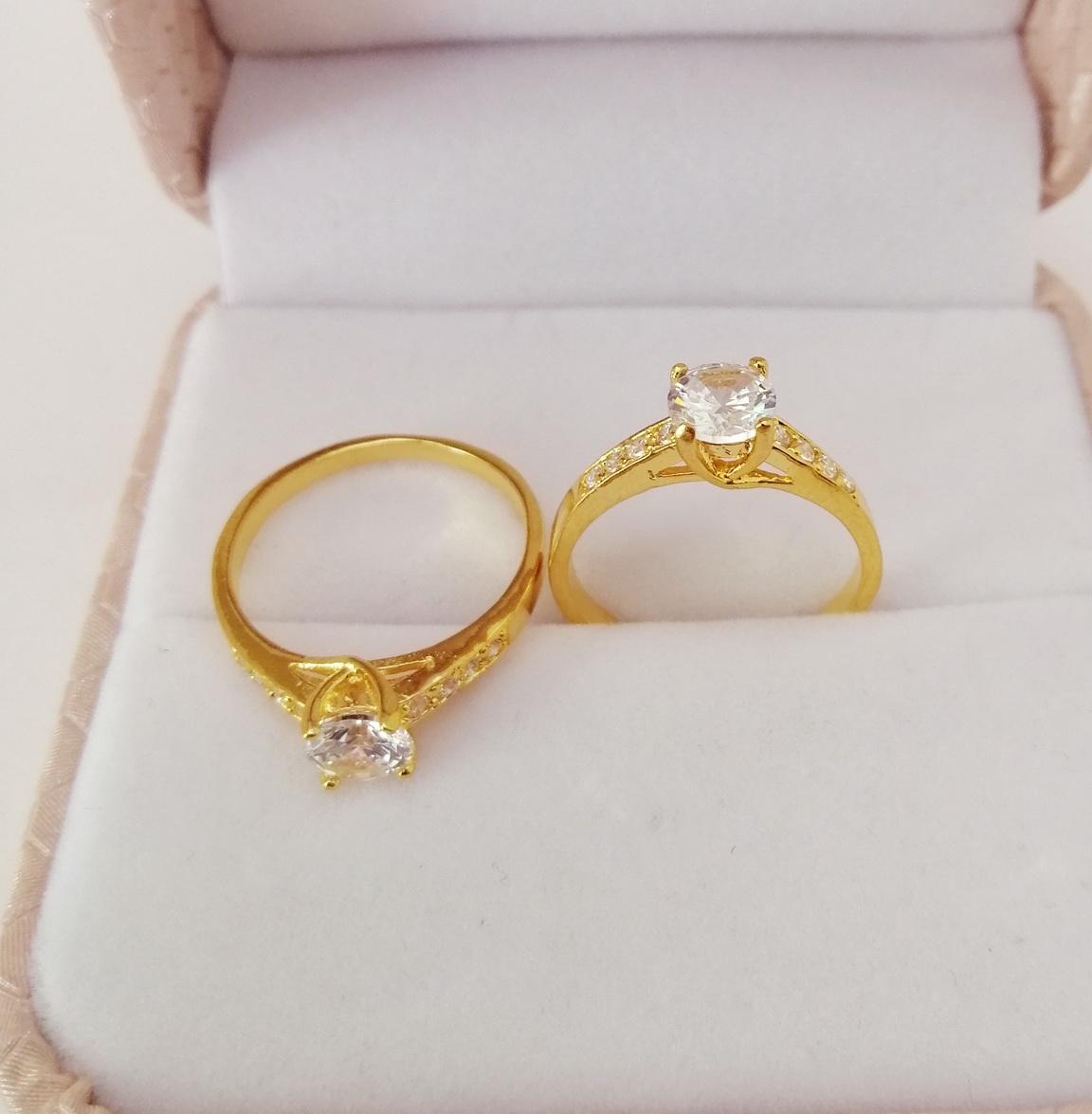 แหวนชูดีไซน์คลาสสิค ประดับเพชร แหวนผู้หญิง แหวนคู่ แหวนคู่รัก เครื่องประดับ แหวนทองผู้หญิง รุ่น A13 แหวนแฟชั่น