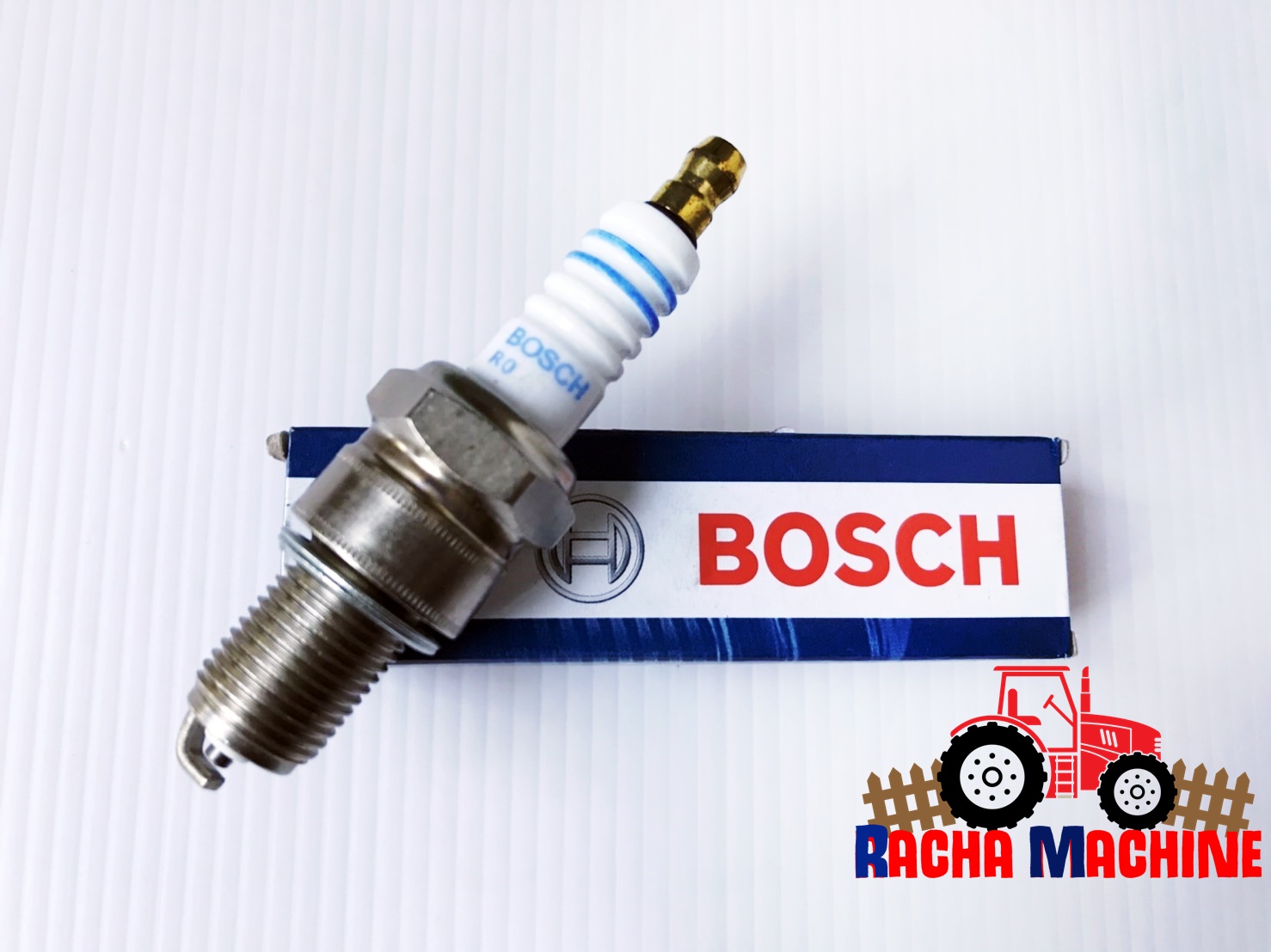 หัวเทียน BOSCH W6DC เกลียวยาว สำหรับเครื่องตัดหญ้า เครื่องพ่นยา แท้ 100%