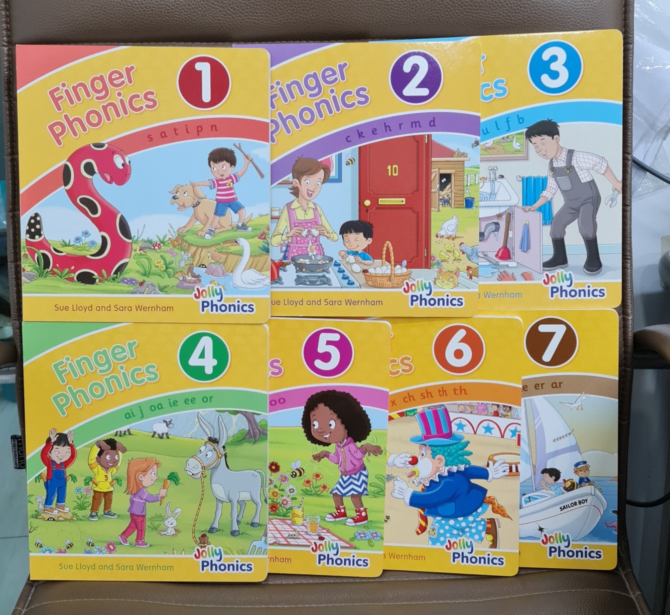 Jolly Phonics Finger Phonics set of books 1–7 | Lazada.co.th