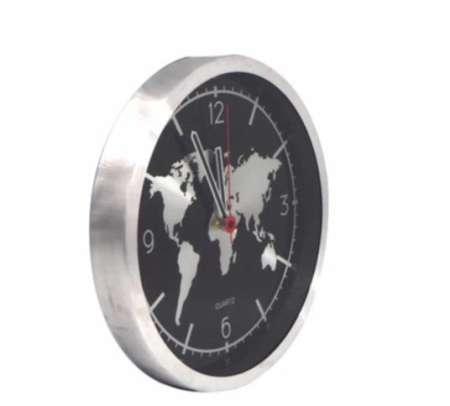 Clock นาฬิกาแขวน นาฬิกาบ้าน นาฬิกาสำนักงาน นาฬิกาแขวนผนัง ขนาด12 นิ้ว [สีเงิน ลายแผนที่ดำ]