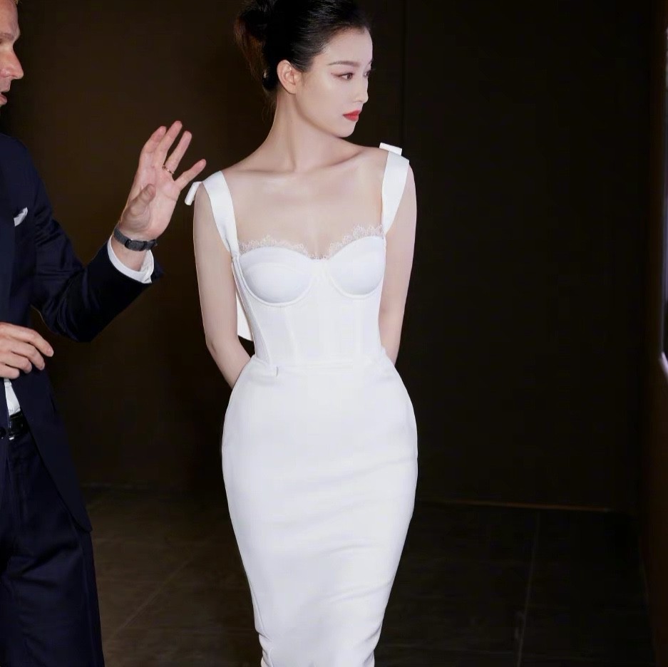 Glary Star Temperament Dress Celebrity Bow Sexy Halter Dress French Banquet Dress Dress