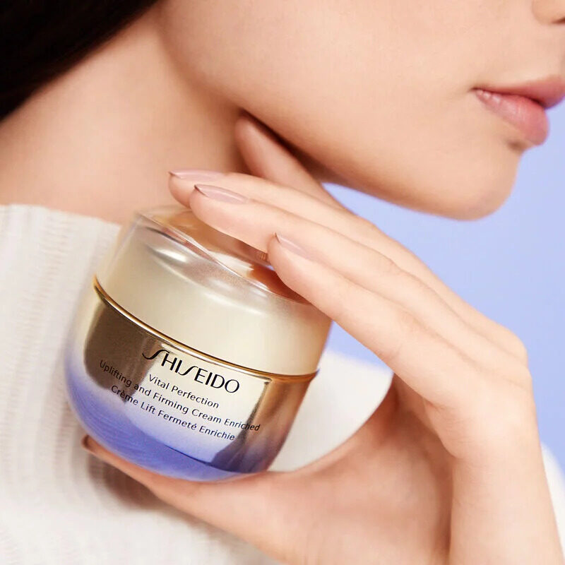Shiseido Vital Perfection Uplifting and Firming Cream Enriched 50 ml.  اٵ ѺǸ-  ´ŻѭҢͧ͹ ҴЪѺشҧ֡  ¿鹺اͧѺժԵҴ͹ 