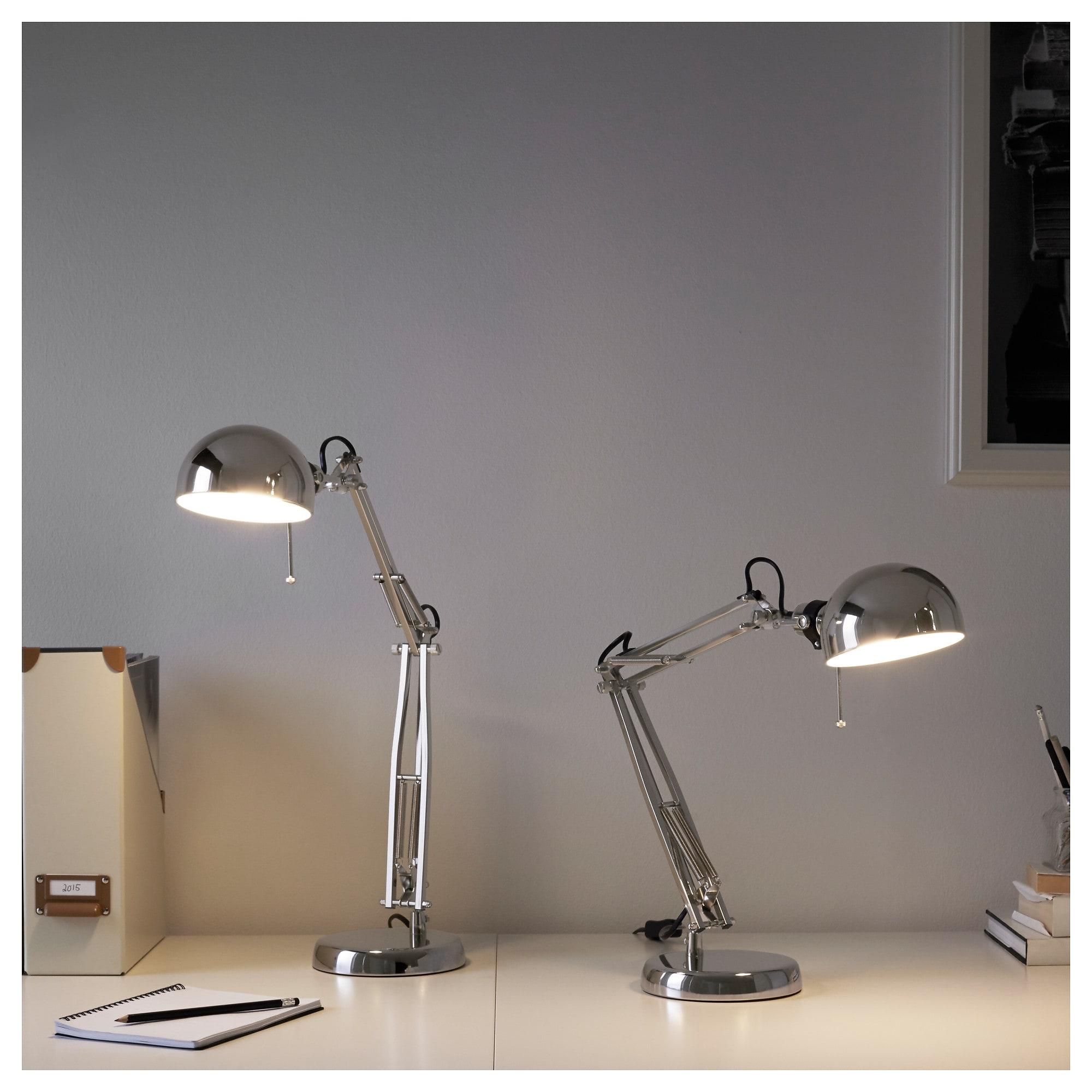ราคาถูก FORSÅ ฟอร์ชอัว โคมไฟโต๊ะทำงาน ชุบนิกเกิล ให้แสงสว่างตรงจุด เหมาะสำหรับใช้เป็นโคมไฟอ่านหนังสือปรับทิศทางแสงได้ง่าย จาก IKEA