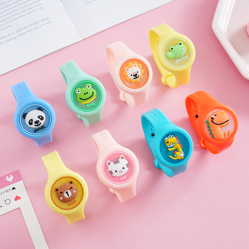 【ซื้อ10แถม1】ข้อมือกันยุง/ นาฬิกาการ์ตูนเด็กสร้อยข้อมือกันยุง (คละแบบ คละลาย คละสี) CBM
