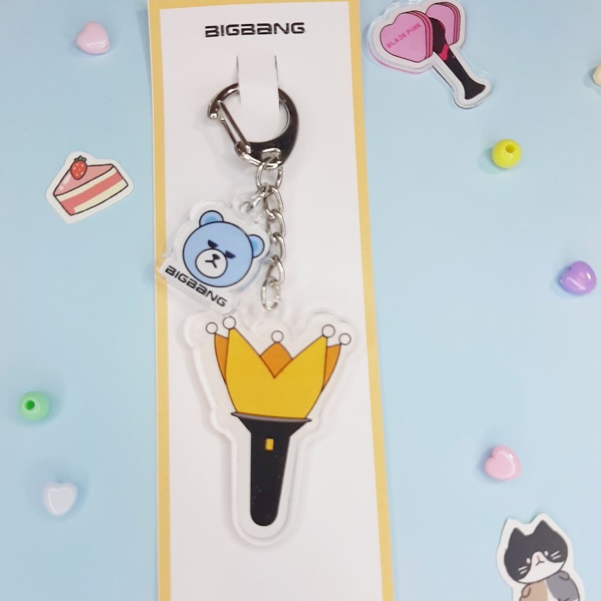 ร้านไทย ส่งฟรี BIGBANG : Keychain + PIN LightstickPIN เข็มกลัดมีเก็บเงินปลายทาง
