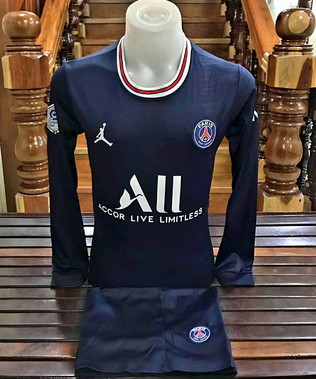 ชุดฟุตบอลแขนยาว ชุดกีฬาแขนยาว (เสื้อ+กางเกง) ปารีส ฤดูกาลใหม่ล่าสุด 2021-2022