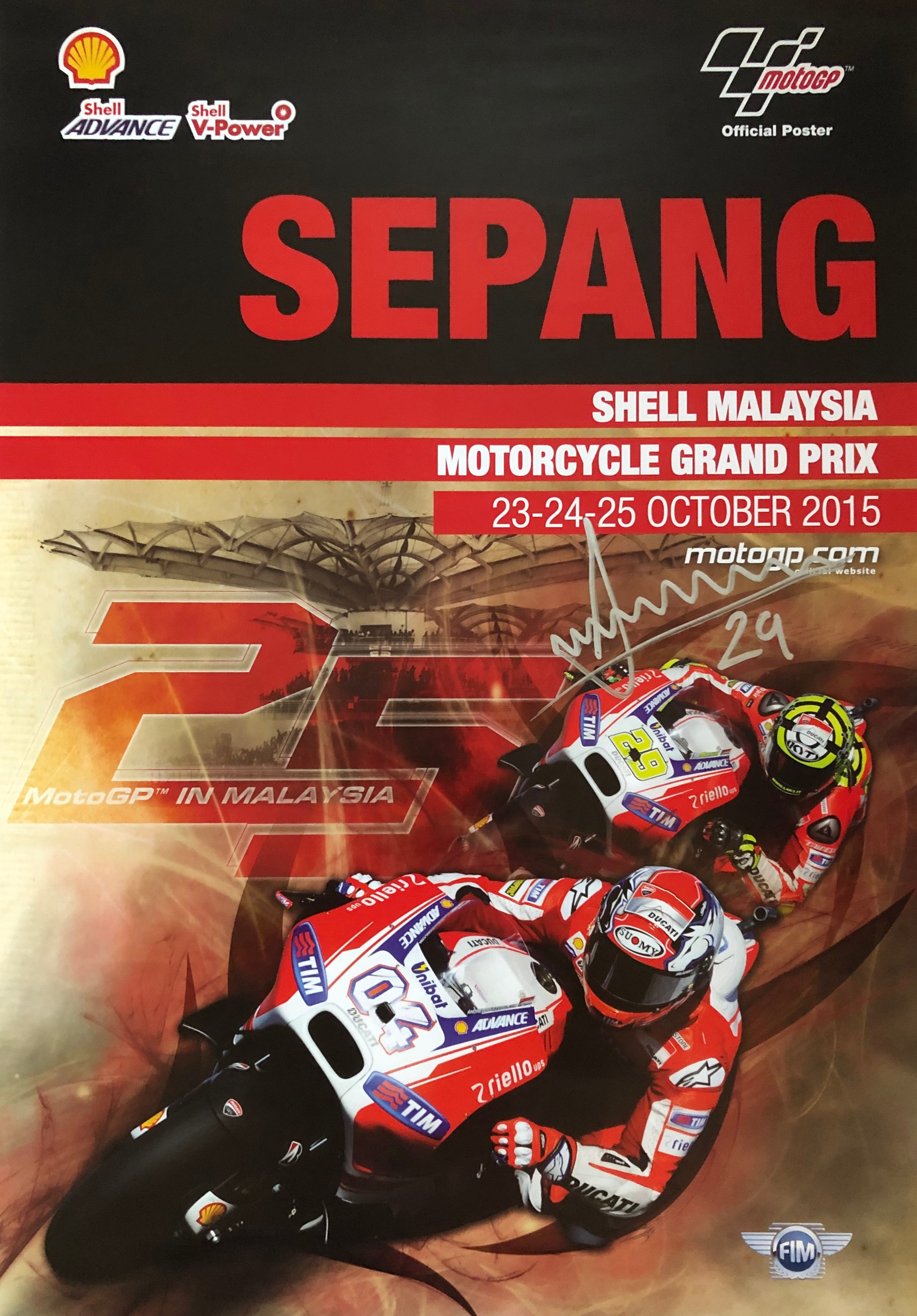 โปสเตอร์ MotoGP Andrea Iannone ลงนามโปสเตอร์ทางการ MotoGP Malaysia 2015