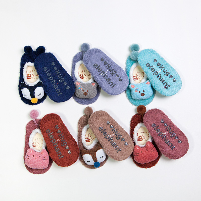 Little Lucky Babyถุงเท้าเด็ก มีกันลื่นเหมาะสำหรับหัดเดิน สินค้าน่ารักมีให้เลือกหลยลายหลายสี  สำหรับเด็กอายุ 0-3ขวบ A28