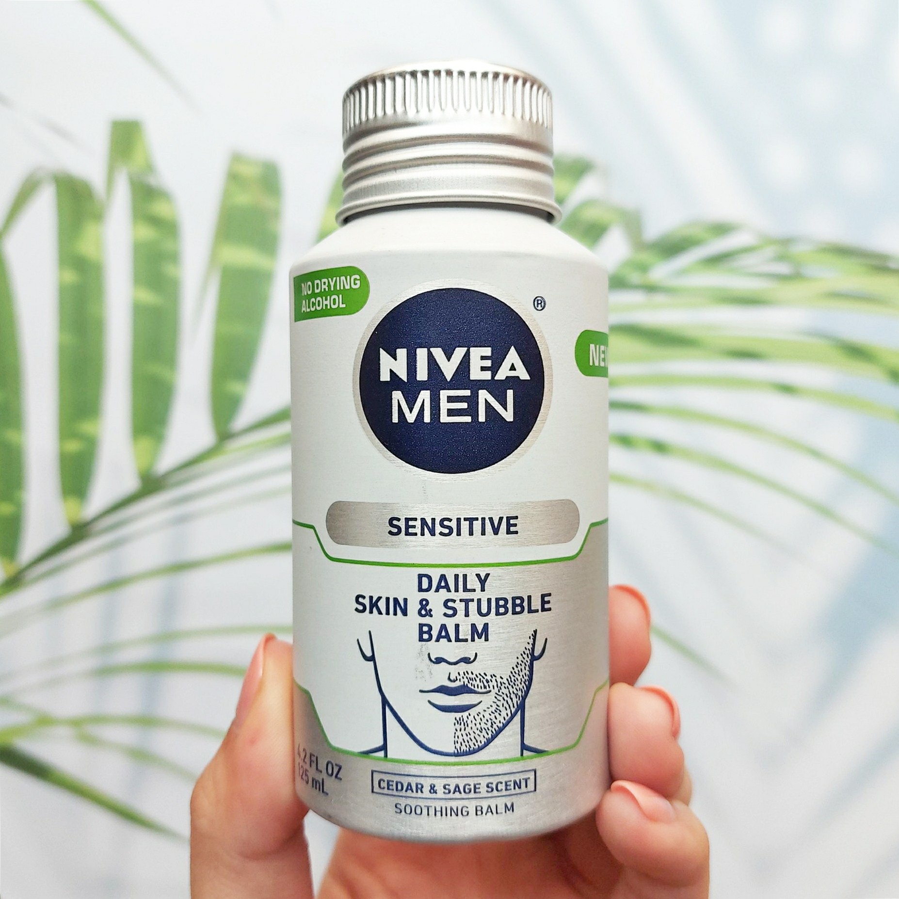 นีเวีย ผลิตภัณฑ์บำรุงผิวหน้า หลังการโกนหนวด Men Daily Sensitive Skin & Stubble Balm 125 ml (NIVEA®)