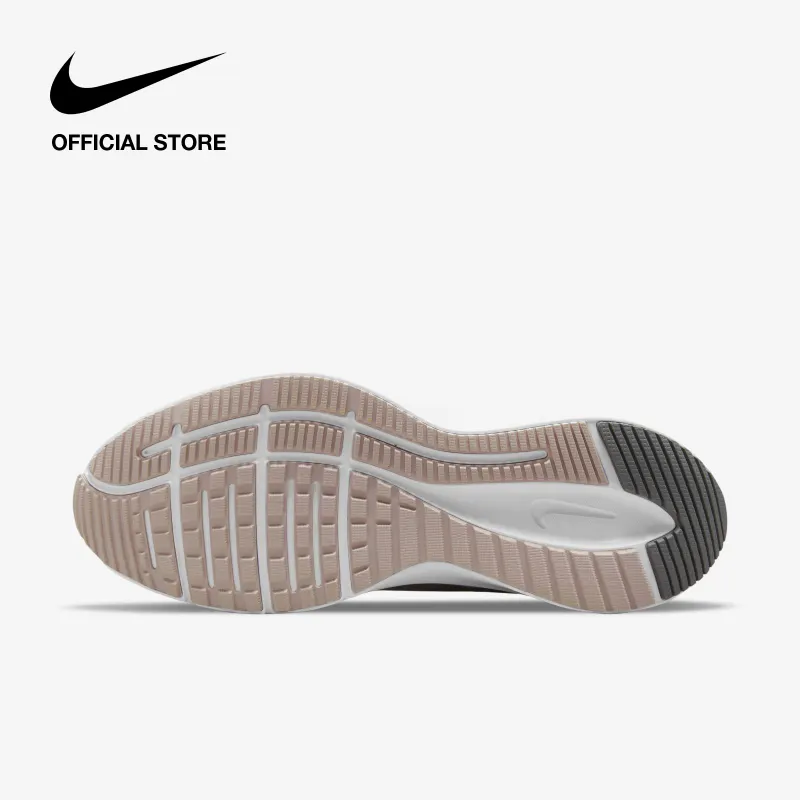 ภาพหน้าปกสินค้าNike Women's Quest 4 Premium Road Rg Shoes - Grey Fog ไนกี้ รองเท้าวิ่งโรดรันนิ่งผู้หญิง เควสต์ 4 พรีเมียม - สีเทา จากร้าน Nike บน Lazada