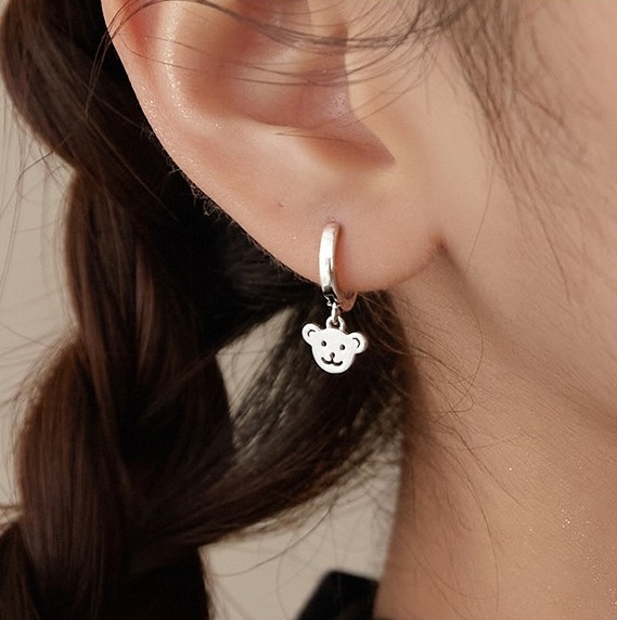 goodgift_station - bear hoop earrings S925 ต่างหูเงินแท้ ห่วงกลมแบบล็อค ห้อยหน้าน้องหมี