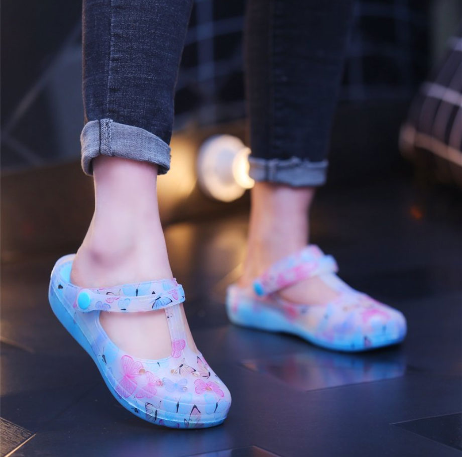 รองเท้าแตะสำหรับผู้หญิงในการขาย selipar perempuan selipar Wanita รองเท้า kasut perempuan นักเรียนรองเท้าบ้านของผู้หญิงกลางแจ้งรองเท้าแตะกันลื่น 2020 ฤดูร้อนใหม่ 123107