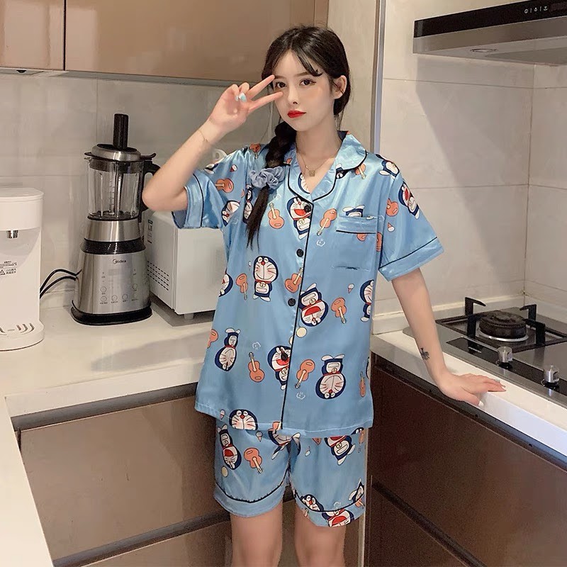 ชุดนอนแขนขาสั้นลายโดเรม่อน ผ้าซาตินเกรดพรีเมี่ยม ชุดนอนลายการ์ตูน (ชำระ ...