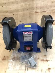 มอเตอร์หินเจียร์ตั้งโต๊ะ ขนาด 8 นิ้ว Bench Grinder ยี่ห้อ XYLON รุ่น BG200