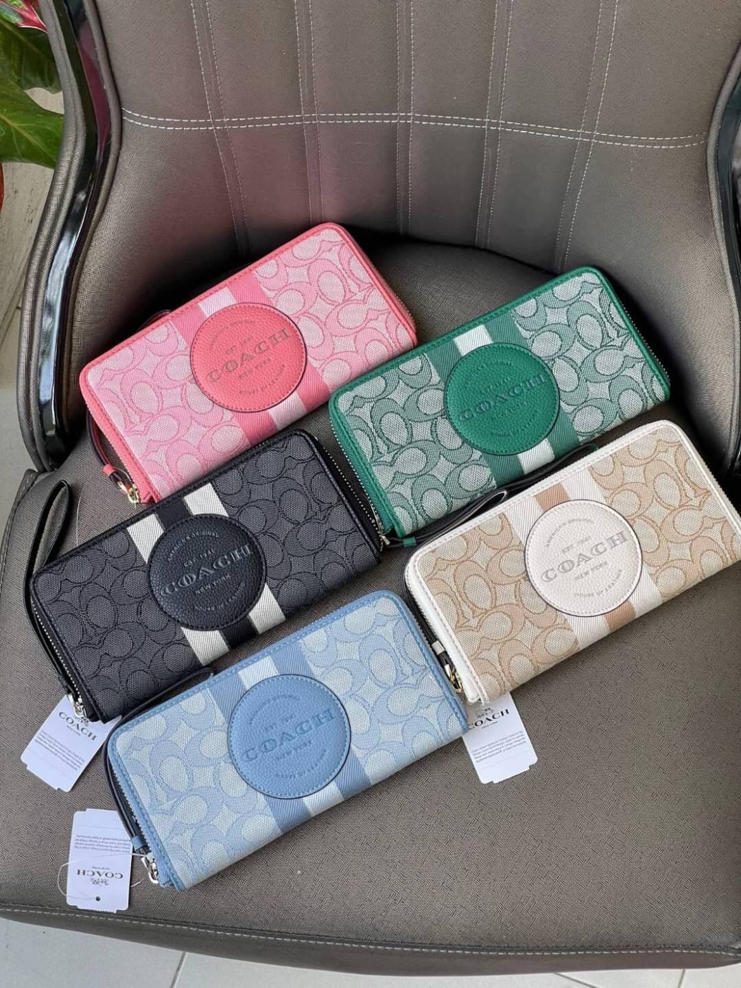 Coach dempsey discount large phone wallet