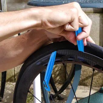 bicycle tire levers