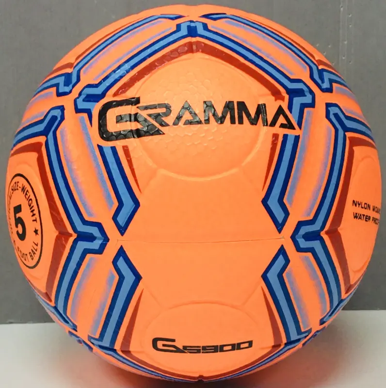 ภาพสินค้าGramma Sport ลูกฟุตบอลหนังอัด รุ่นสี เบอร์ 5 แกรมม่า แถมฟรี ตาข่ายใส่ลูกบอลและเข็มสูบลม จากร้าน Artline Sport and Screen บน Lazada ภาพที่ 2