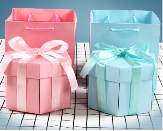กล่องของขวัญวันเกิดสีชมพู&ฟ้า ของขวัญวันครบรอบ อัลบัมรูป ของขวัญวาเลนไทน์ กล่อของขวัญ DIY มีให้เลือกมากกว่า 10 แบบ