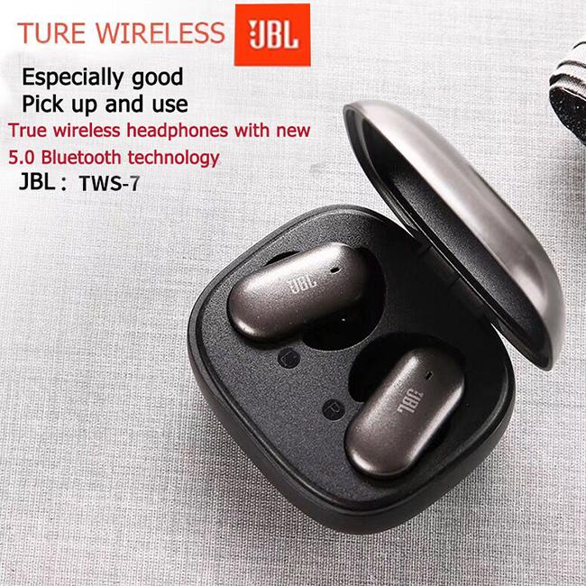 หูฟังบลูทูธไร้สาย รุ่น JBL TWS-7 ระบบสัมผัส เสียงสเตอริโอคุณภาพดี มีไมค์คู่ในตัว ตัดเสียงรบกวน พร้อมกล่องชาร์จแบตความจุเยอะ (สีดำ ขาว)